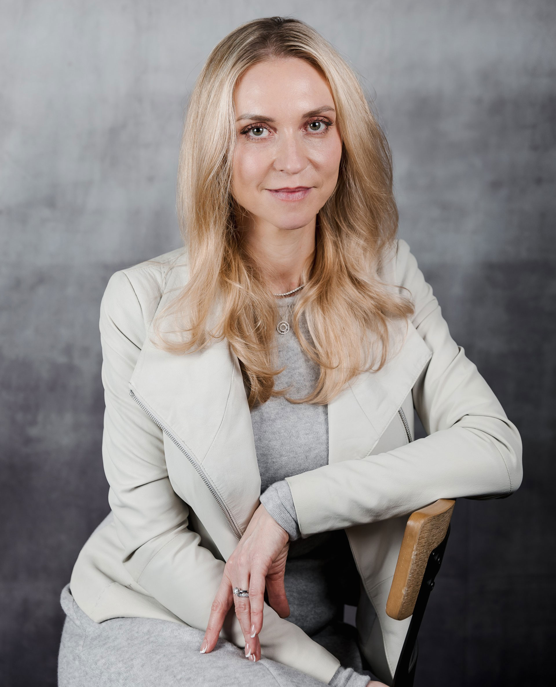 Julia-Godunov_-Produced
